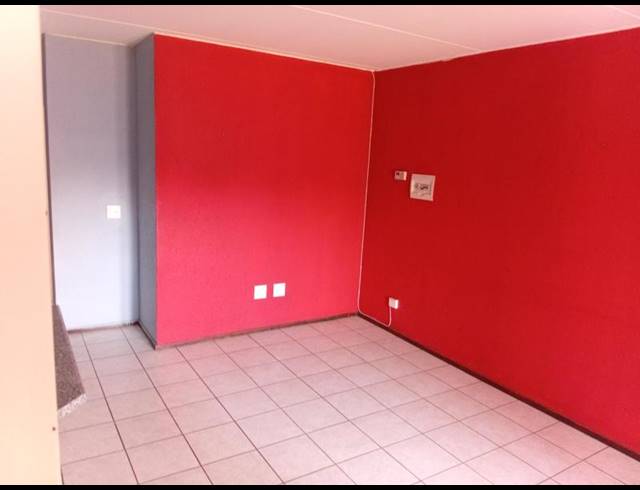 2 BEDROOM COMPLEX FOR SALE IN COMET